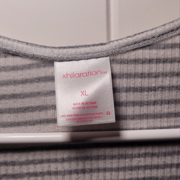 Xhilaration tank size XL - Picture 2 of 4